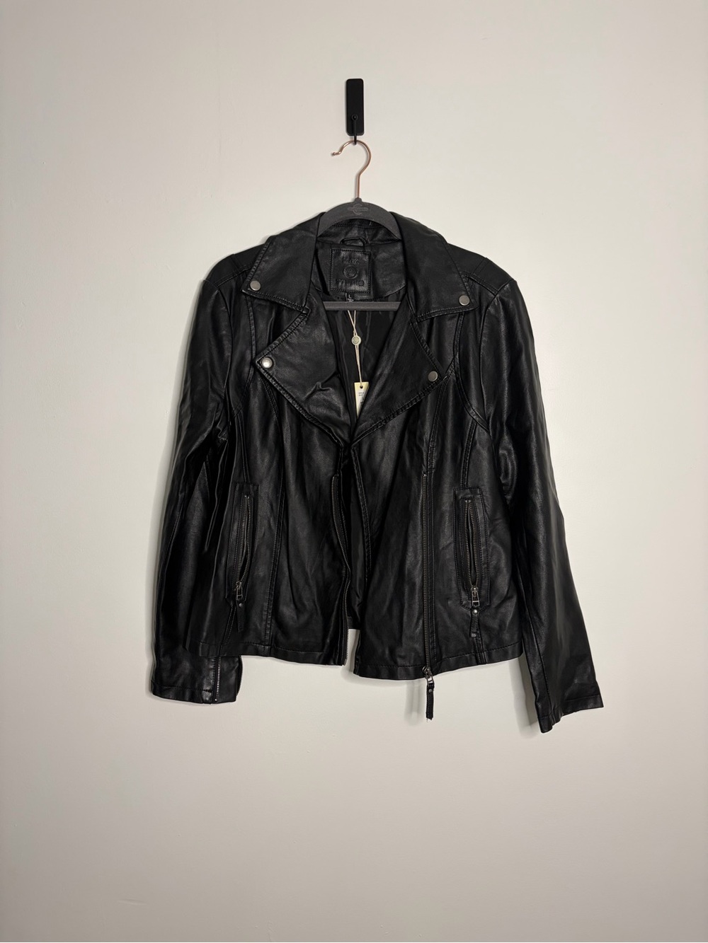 Max Studio Black Faux Leather Moto Jacket with Zip Details - Picture 4 of 4